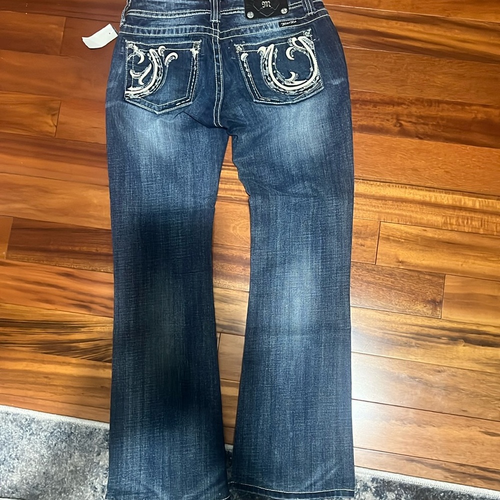 Miss Me Jeans . Boot cut.